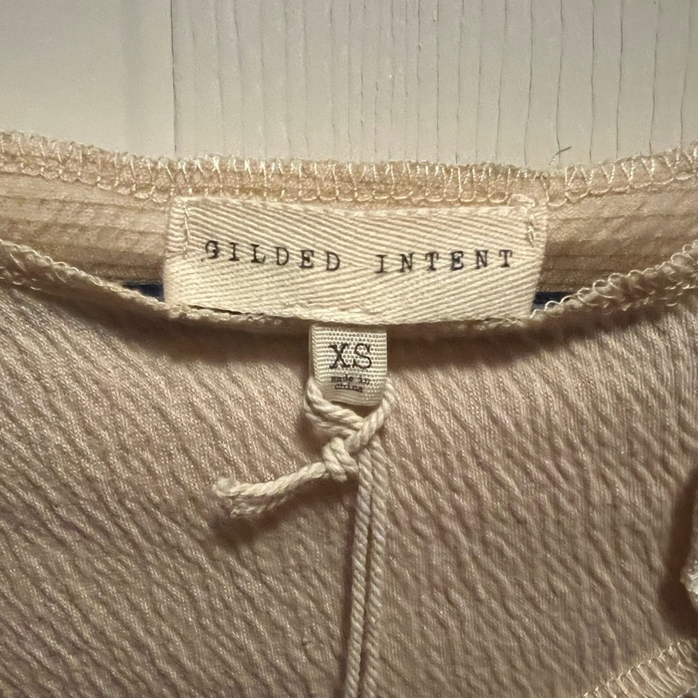 Buckle Cream and White Textured Knit Top. Gilded Intent Size XS - Picture 3 of 4